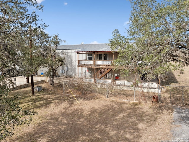 view of front facade featuring a deck