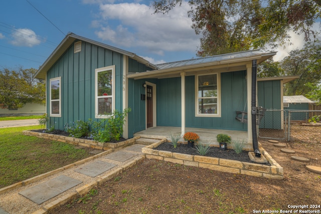 view of front of house with covered porch