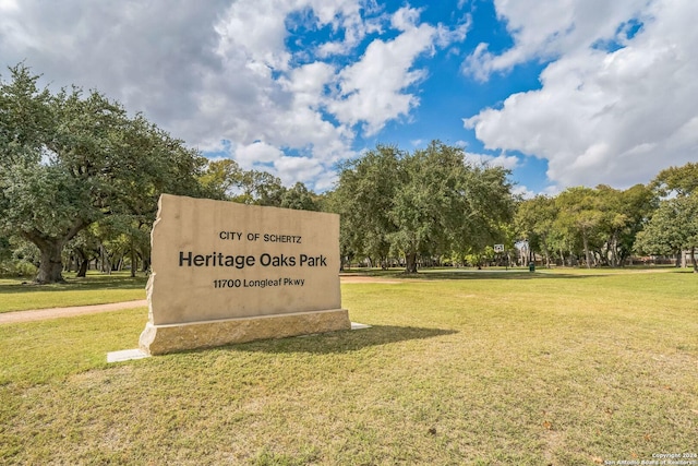 12009 Vignette, Schertz, TX 78154 - surrounding community featuring a yard