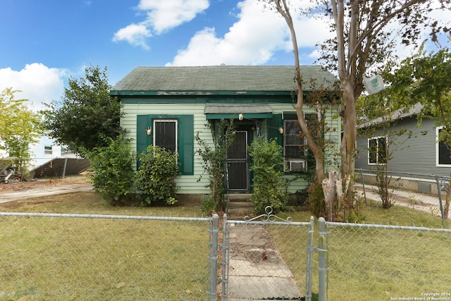 view of front of home with a front yard