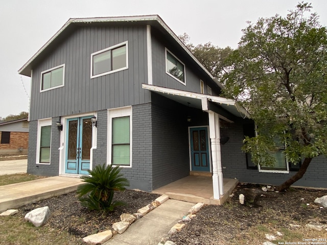 view of front of house with covered porch