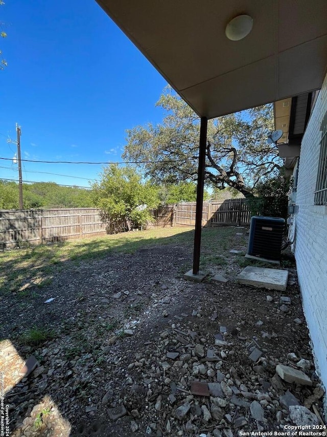 view of yard featuring cooling unit