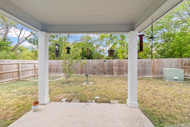 view of yard with a patio