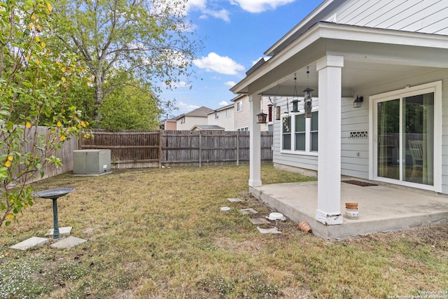 7303 Autumn Flower, Converse, TX 78109 - view of yard with a patio area