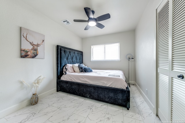 bedroom featuring ceiling fan