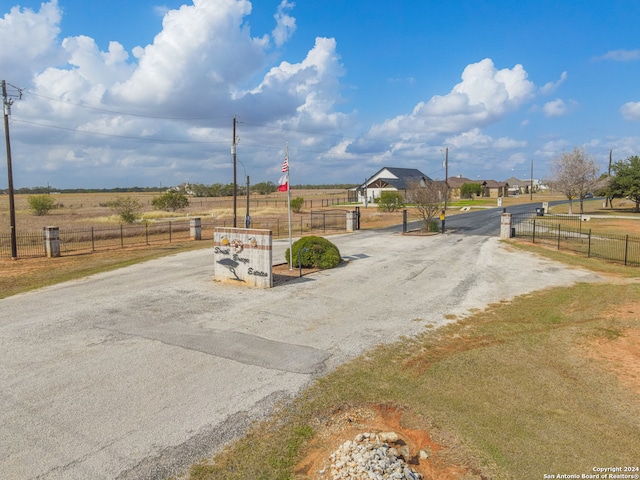 Listing photo 2 for 101 Gentle Breeze, Floresville TX 78114