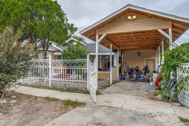 view of front of house featuring a carport