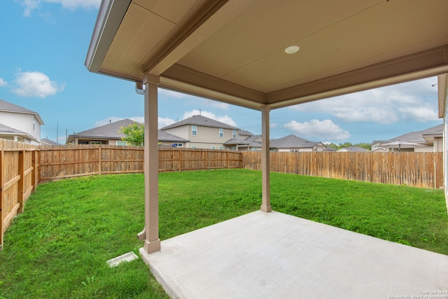 view of yard featuring a patio