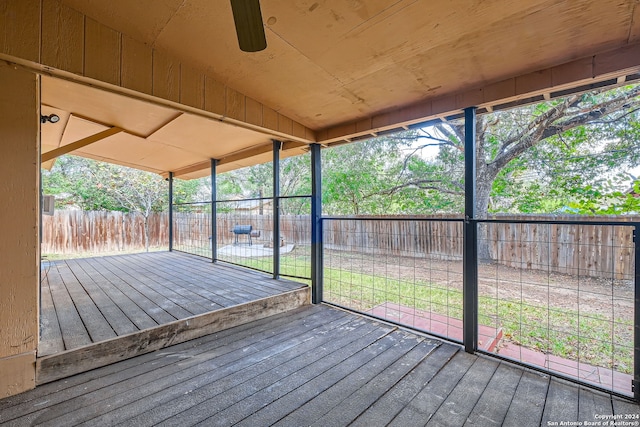 deck with ceiling fan