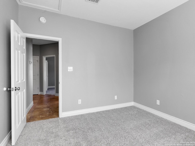 empty room featuring carpet