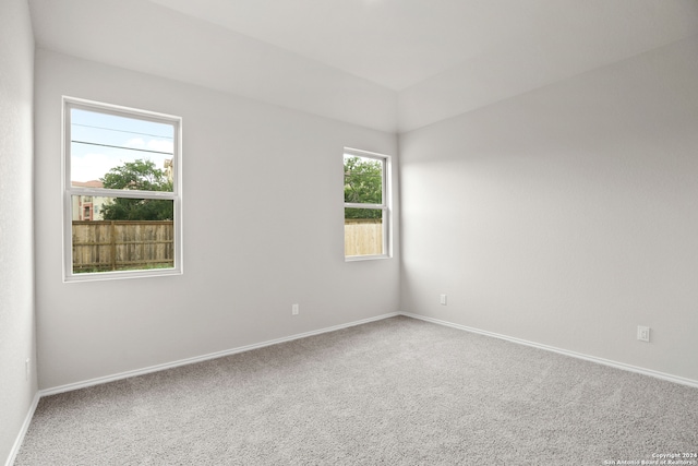 unfurnished room with carpet