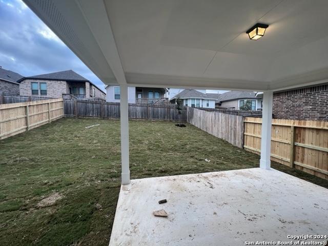 view of yard with a patio area