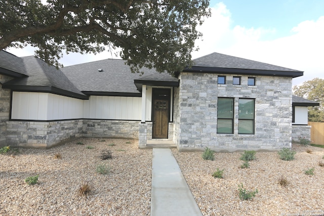 view of front facade