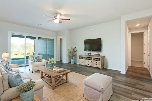 11514 Hollering Pass, Schertz, TX 78154 - living room featuring a ceiling fan, wood finished floors, baseboards, and recessed lighting