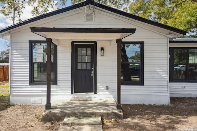 bungalow-style house featuring a porch