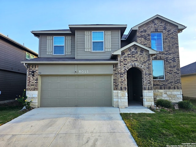 view of front property featuring a garage