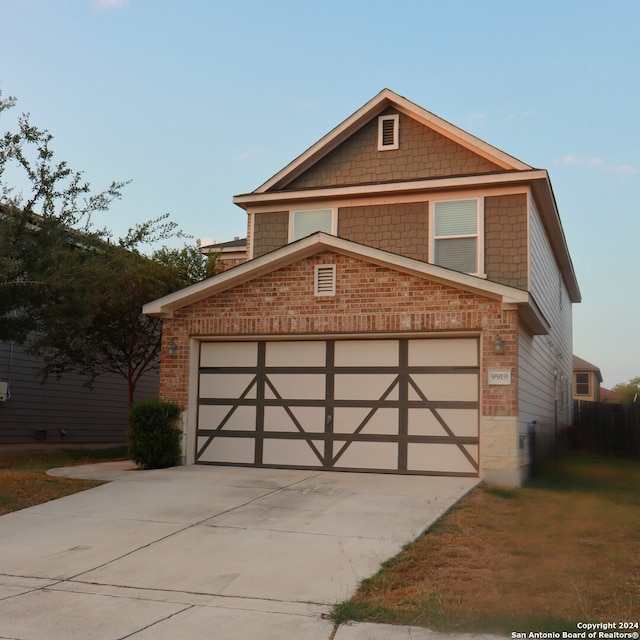 view of front facade featuring a garage