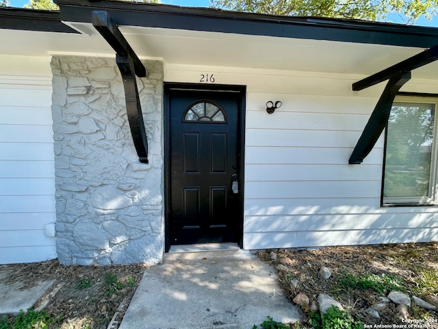 view of property entrance