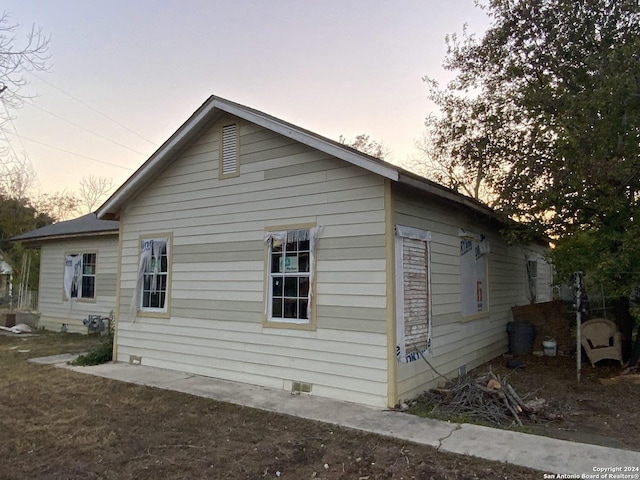 341 Avondale Ave, San Antonio, TX 78223 - view of property exterior at dusk
