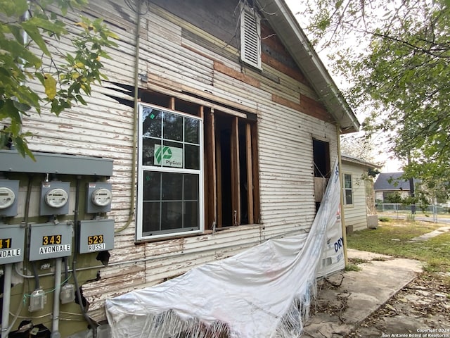 view of home's exterior