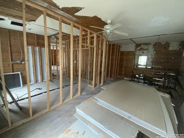 341 Avondale Ave, San Antonio, TX 78223 - miscellaneous room featuring a ceiling fan