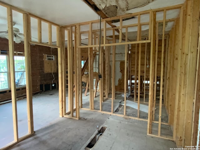 miscellaneous room featuring ceiling fan