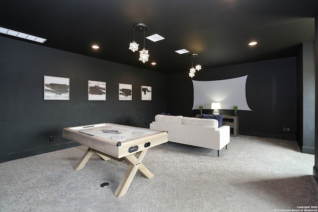 recreation room featuring carpet