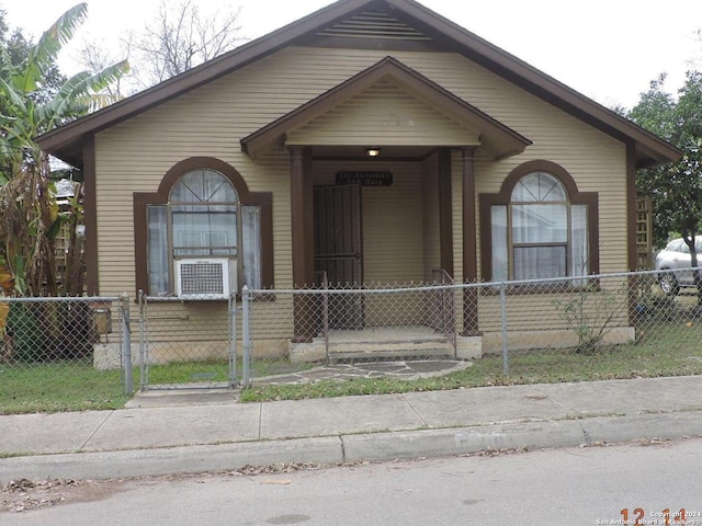 bungalow-style house with covered porch