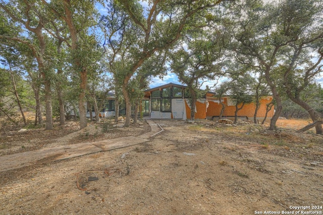1722 Paradise Pkwy, Canyon Lake, TX 78133 - view of yard with a sunroom