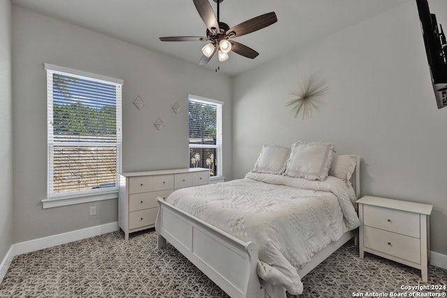 bedroom featuring ceiling fan