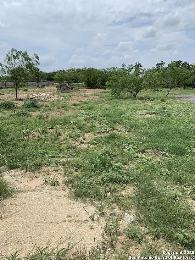 754 Crk 6843, Lytle, TX 78052