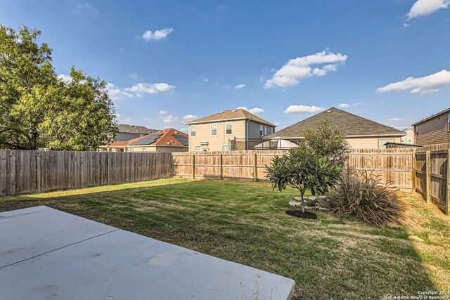 view of yard with a patio