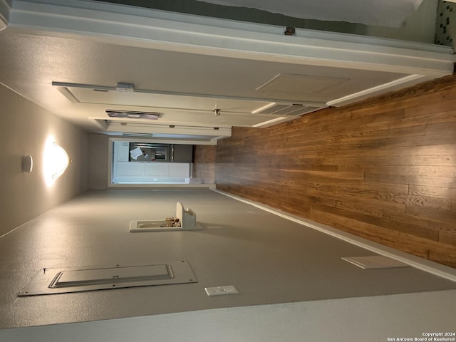 6531 Fox Run, San Antonio, TX 78233 - corridor with wood walls