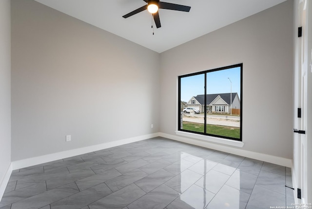 empty room with ceiling fan