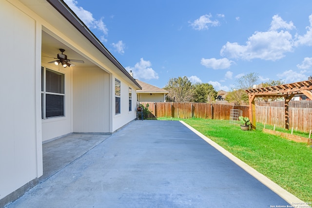 view of patio with ceiling fan