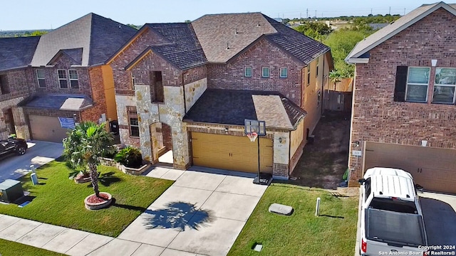 view of front of house featuring a front yard