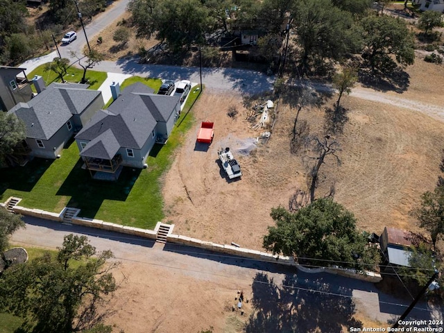 Listing photo 3 for 1216 County Road 132a, Kingsland TX 78639