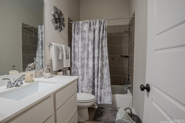 9104 Pepperton Ln, San Antonio, TX 78254 - full bath with vanity, toilet, and shower / bath combo with shower curtain