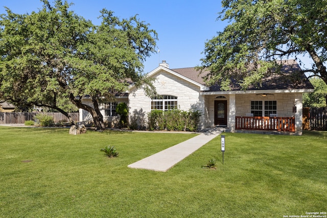 view of front facade with a front yard