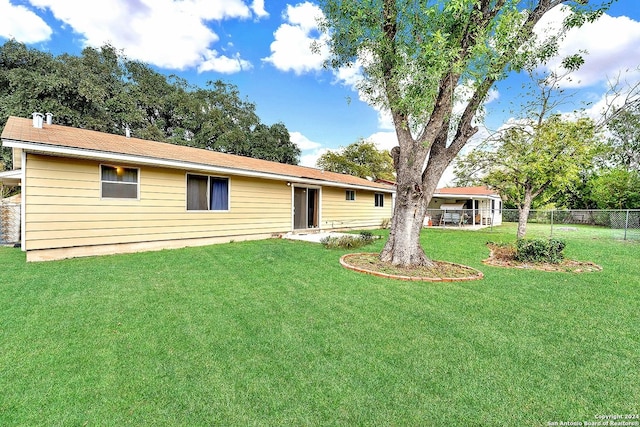 5010 David Scott, Kirby, TX 78219 - view of back of property