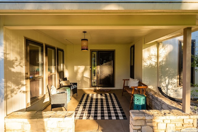 view of patio / terrace with covered porch