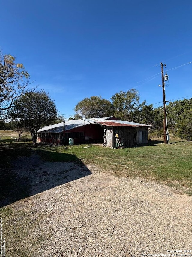 view of outbuilding