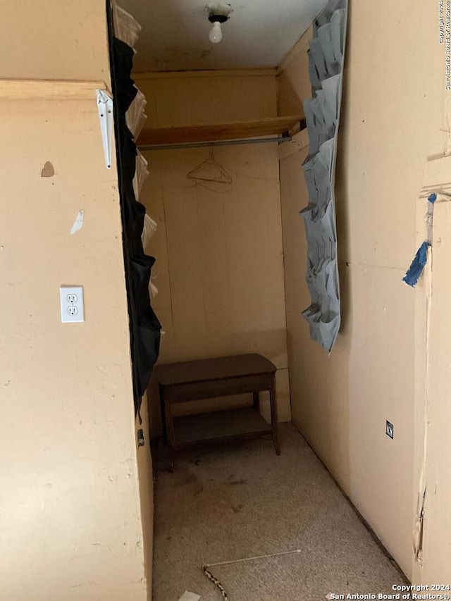 5222 Lark, San Antonio, TX 78228 - spacious closet featuring carpet