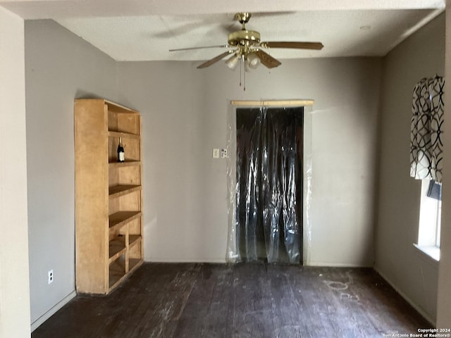 5222 Lark, San Antonio, TX 78228 - spare room featuring wood finished floors and a ceiling fan
