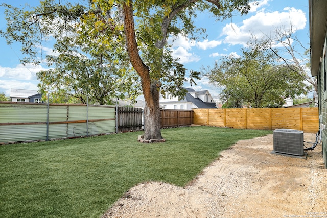 view of yard featuring cooling unit