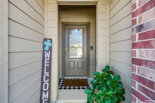 view of entrance to property