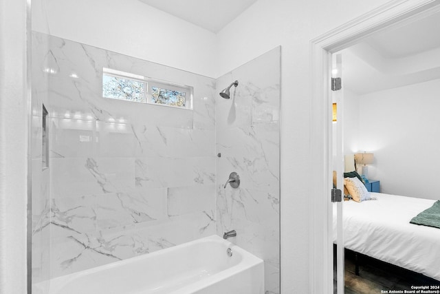 1153 Singing Hills Dr, Canyon Lake, TX 78133 - ensuite bathroom featuring shower / tub combination