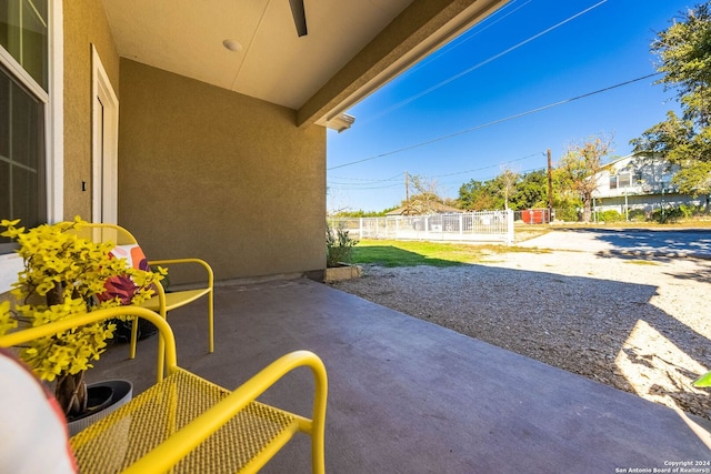 1153 Singing Hills Dr, Canyon Lake, TX 78133 - view of patio