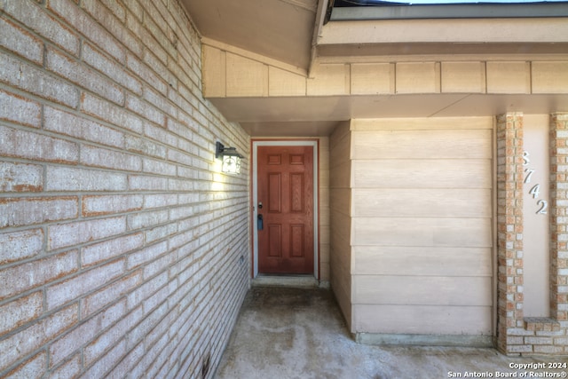 view of property entrance