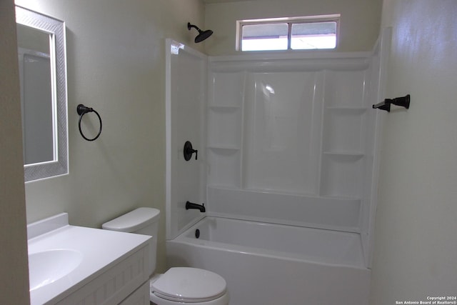 608 Val Verde Dr, Pleasanton, TX 78064 - bathroom featuring vanity, toilet, and shower / bathtub combination